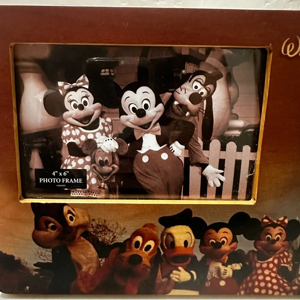 Walt Disney World Resort Mickey Mouse Friends Wooden Picture Frame 4x6